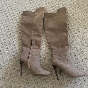 Forever 21 boots size 7